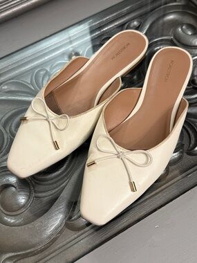 Nordstrom 7.5 White Bow-Trim Slip-On Mules
